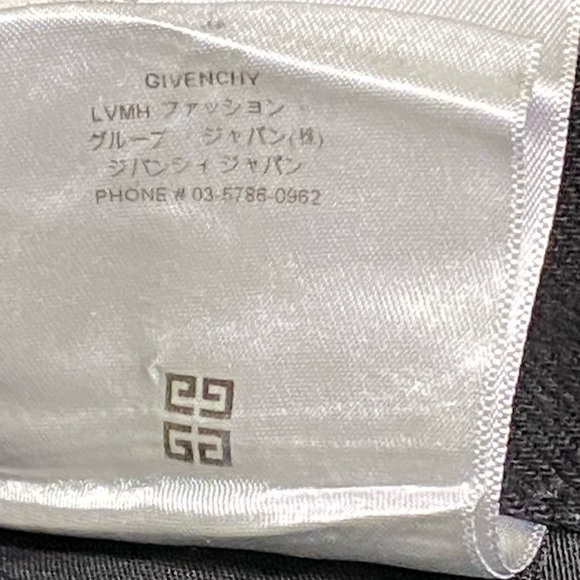 Givenchy - Picture 15 of 15